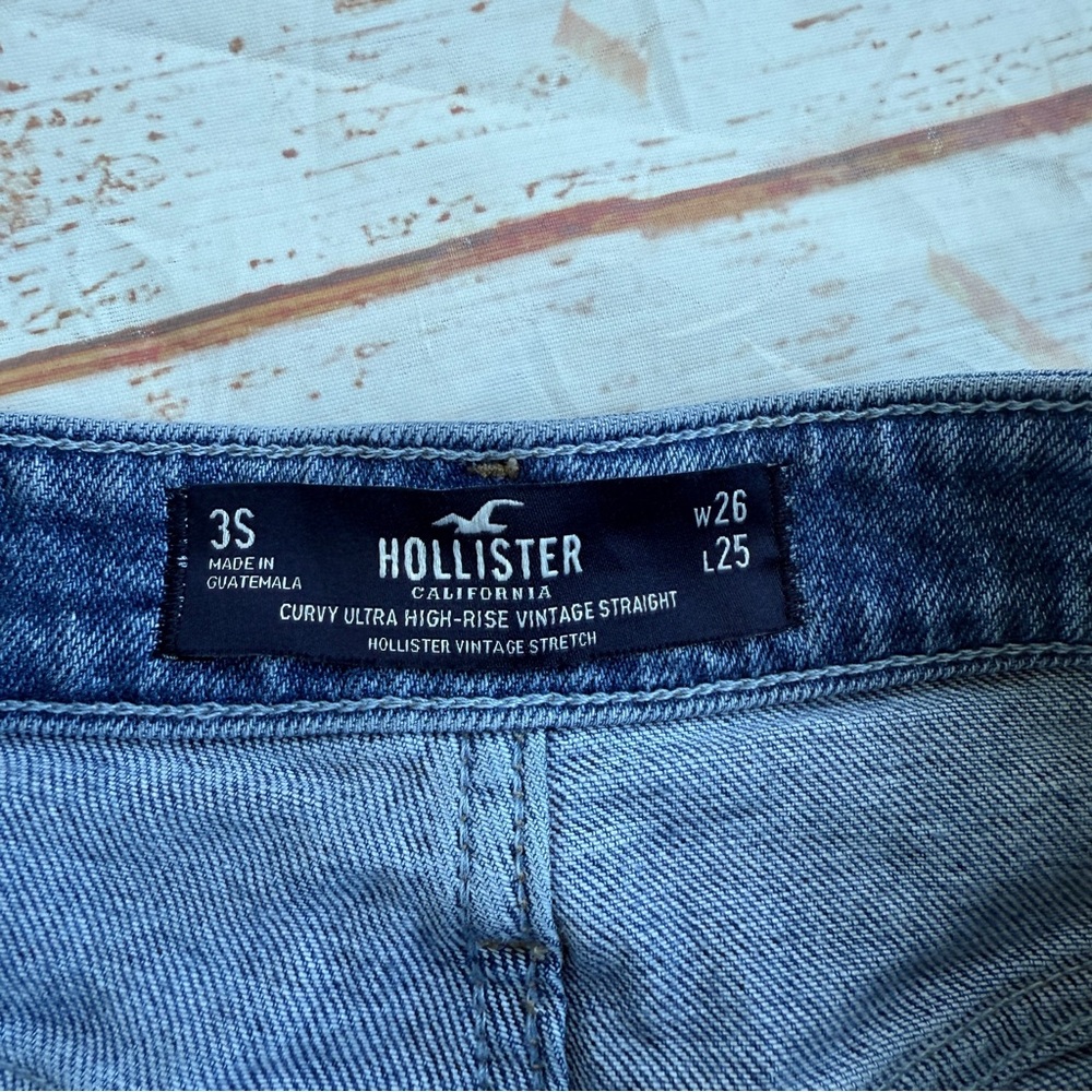 Hollister High-Waisted Ripped Jeans | Size 26/25 | Distressed Y2K Vibe - Picture 8 of 9